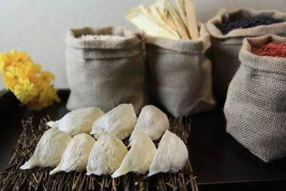 燕窩為什么那么貴,燕窩有什么營養(yǎng)