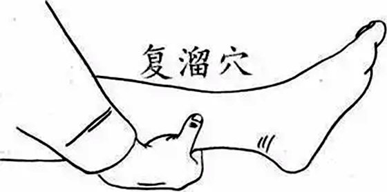 為什么有的人容易出汗,愛出汗的人是什么體質(zhì)