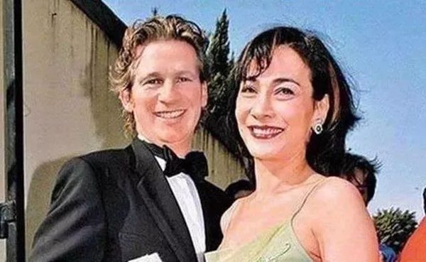 賭王大房為什么這么慘,賭王何鴻燊大房為何沒(méi)有分到家產(chǎn)