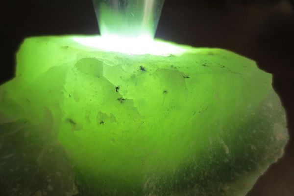 玏怎么讀,玏是什么意思,一個(gè)王一個(gè)力念什么