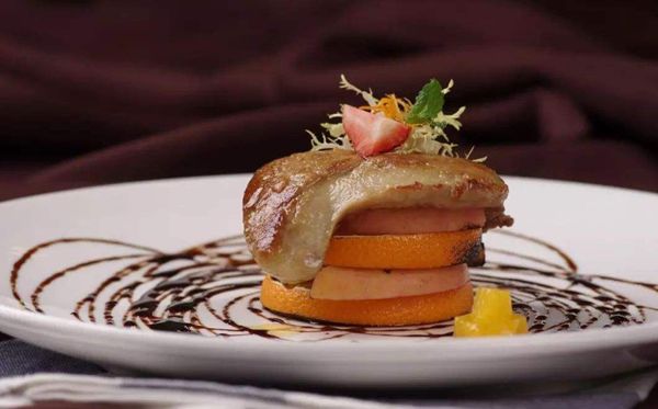 法式鵝肝為什么那么大,法國(guó)鵝肝出名的原因