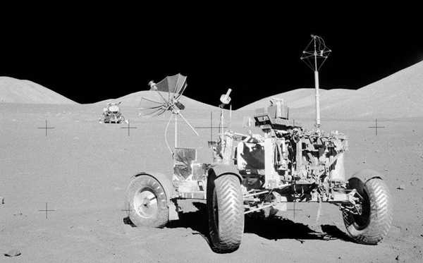 為什么月有陰晴圓缺,月亮為什么有時(shí)圓有時(shí)缺