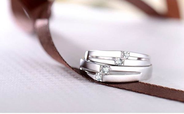 999/925 的銀飾哪個是真的？