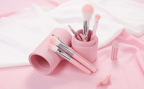 坐飛機(jī)為什么不能帶液體而可以托運(yùn),飛機(jī)上為什么不能帶水