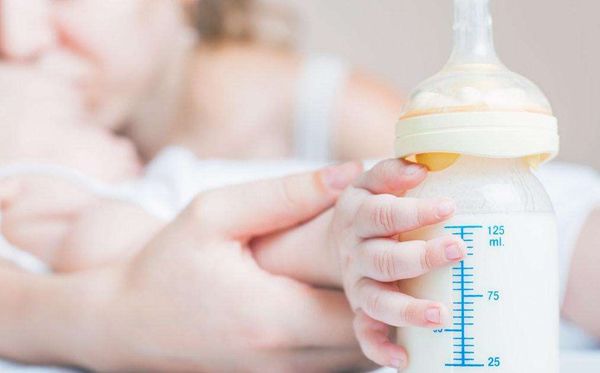 坐飛機(jī)為什么不能帶液體而可以托運(yùn),飛機(jī)上為什么不能帶水