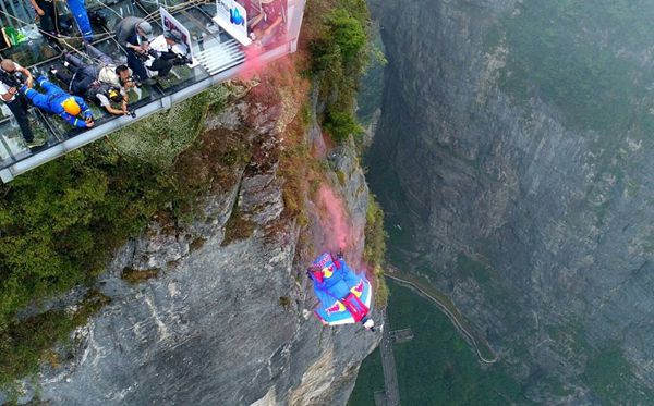 什么是翼裝飛行,翼裝飛行的原理,翼裝飛行玩一次多少錢