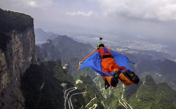 什么是翼裝飛行,翼裝飛行的原理,翼裝飛行玩一次多少錢