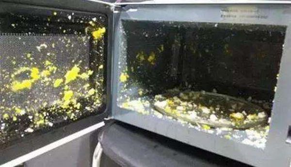 為什么冰箱從左往右開門而微波爐是從右往左開門？