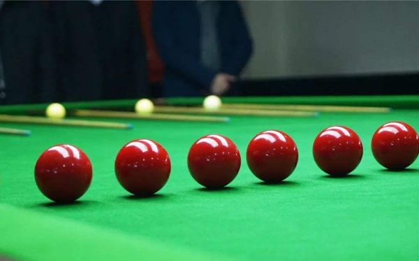 為什么臺(tái)球九號(hào)球下面有下劃線