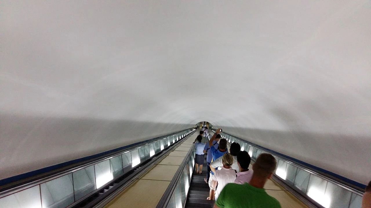 同是地鐵為什么有的叫subway，有的卻叫metro？