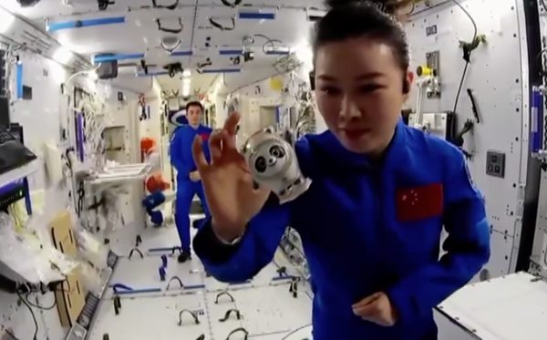 天宮課堂第二課太空拋物實(shí)驗(yàn)現(xiàn)象及原理是什么？