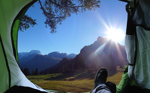 露營(yíng)為什么火了,為什么越來(lái)越多人喜歡露營(yíng)