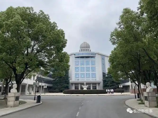 南京市梅山高級(jí)中學(xué)簡(jiǎn)介概況（建校歷史、地址、師資、校訓(xùn)、環(huán)境）