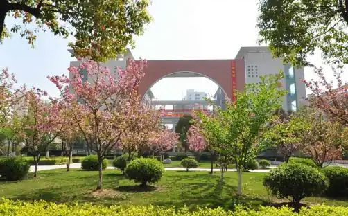 南京市江寧高級(jí)中學(xué)簡介概況（建校歷史、地址、師資、校訓(xùn)、環(huán)境）