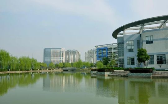 南京市江寧高級(jí)中學(xué)簡介概況（建校歷史、地址、師資、校訓(xùn)、環(huán)境）