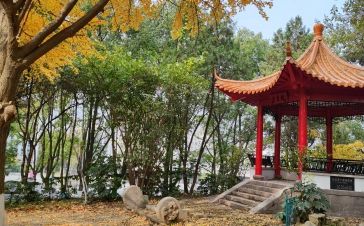 江蘇省六合高級中學(xué)簡介概況（建校歷史、地址、師資、校訓(xùn)、環(huán)境）