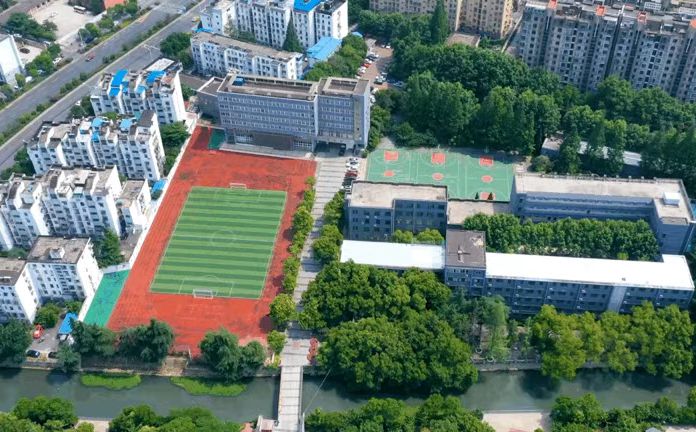 南京市第十四中學(xué)在南京的排名第幾,南外屬于什么檔次？