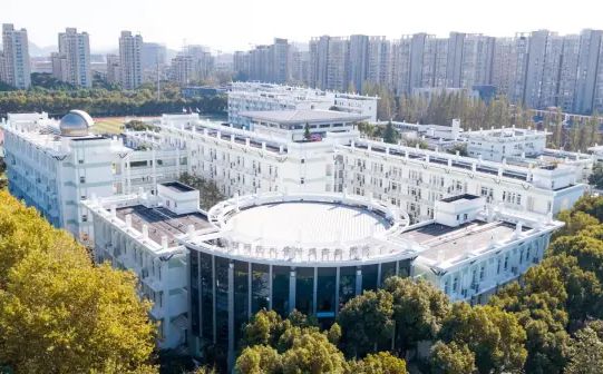 南京師范大學(xué)附屬實(shí)驗(yàn)學(xué)校在南京的排名第幾,南外屬于什么檔次？