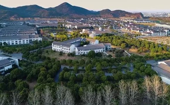 江蘇省木瀆高級(jí)中學(xué)簡(jiǎn)介概況（建校歷史、地址、師資、校訓(xùn)、環(huán)境）