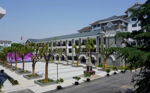 蘇州一中簡(jiǎn)介概況（建校歷史、地址、師資、校訓(xùn)、環(huán)境）