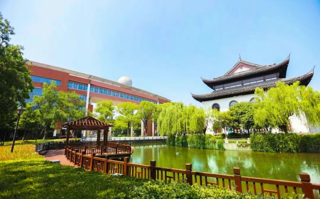 江蘇省震澤中學(xué)簡(jiǎn)介概況（建校歷史、地址、師資、校訓(xùn)、環(huán)境）