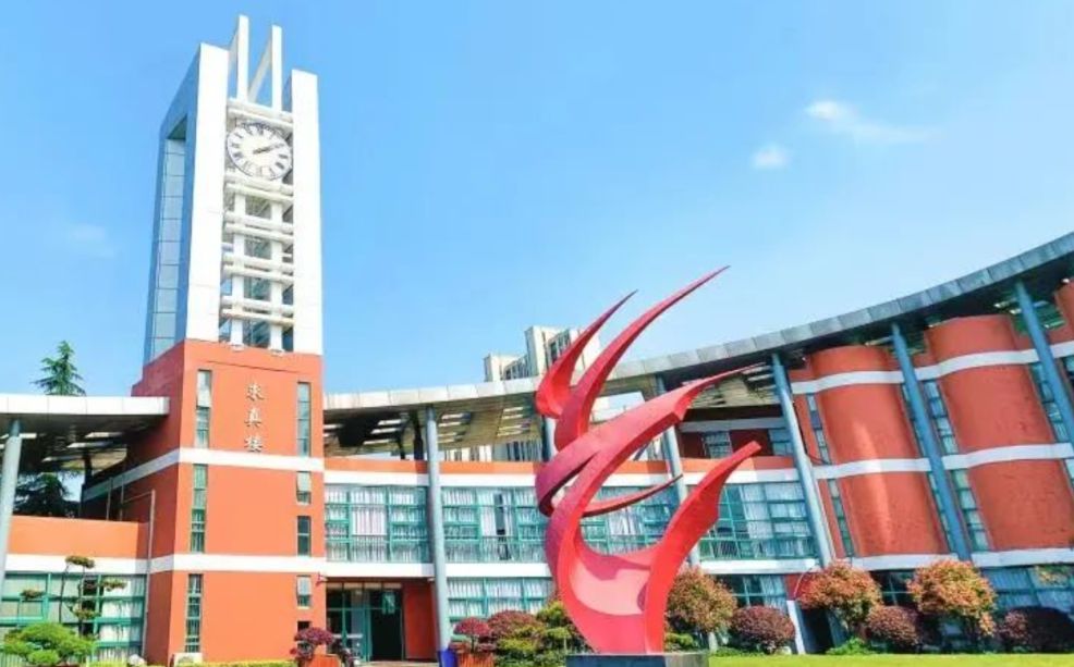 昆山市第一中學(xué)簡(jiǎn)介概況（建校歷史、地址、師資、校訓(xùn)、環(huán)境）