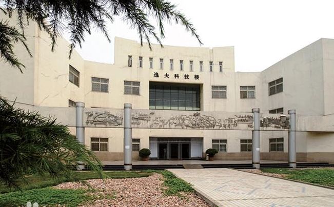 河南省實(shí)驗(yàn)中學(xué)簡(jiǎn)介概況（建校歷史、地址、師資、校訓(xùn)、環(huán)境）