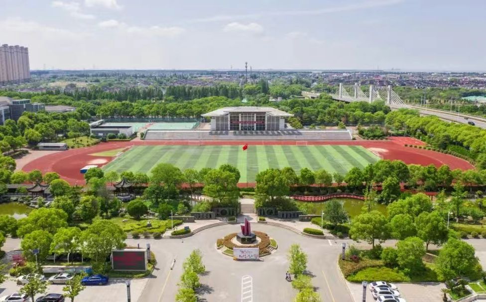 滸浦高級中學(xué)簡介概況（建校歷史、地址、師資、校訓(xùn)、環(huán)境）