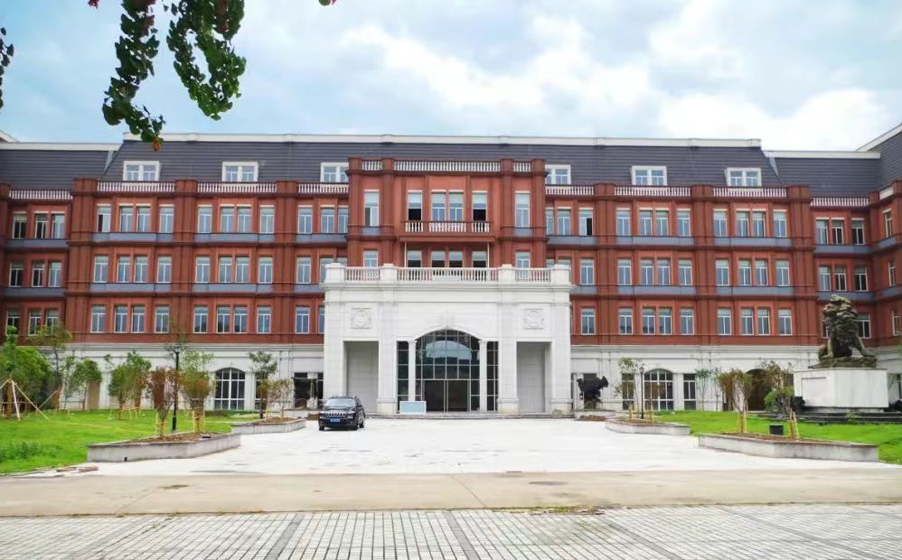 江蘇省外國語學(xué)校在蘇州的排名第幾,南外屬于什么檔次？