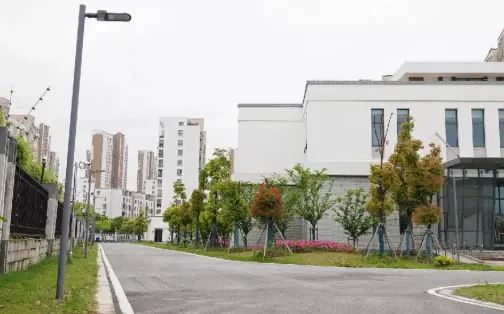 蘇州第十中學(xué)校簡(jiǎn)介概況（建校歷史、地址、師資、校訓(xùn)、環(huán)境）