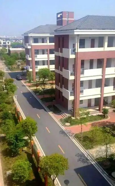 梅李高級中學簡介概況（建校歷史、地址、師資、校訓、環(huán)境）