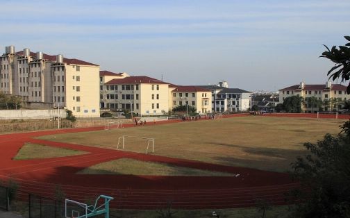 蘇州市東山中學(xué)簡介概況（建校歷史、地址、師資、校訓(xùn)、環(huán)境）