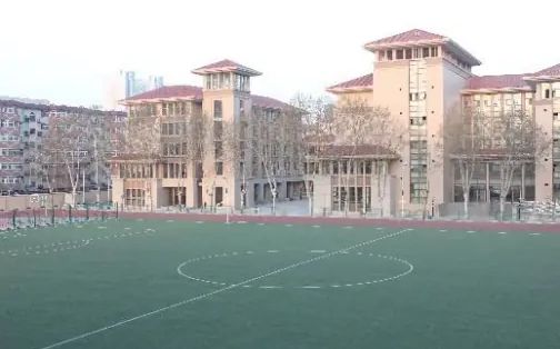 鄭州市第二中學(xué)簡(jiǎn)介概況（建校歷史、地址、師資、校訓(xùn)、環(huán)境）