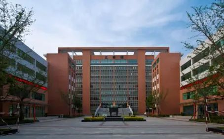 合肥一六八中學(xué)簡(jiǎn)介概況（建校歷史、地址、師資、校訓(xùn)、環(huán)境）