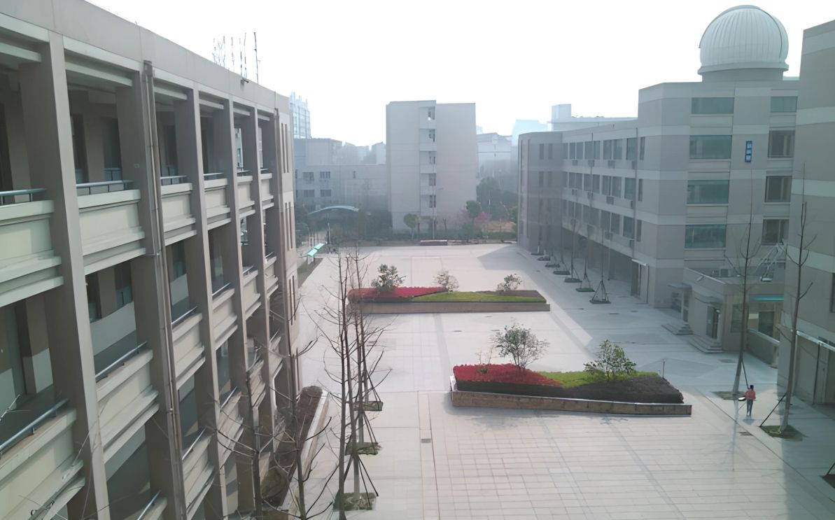 中國科學(xué)技術(shù)大學(xué)附屬中學(xué)校區(qū)在哪_在哪個(gè)區(qū)？