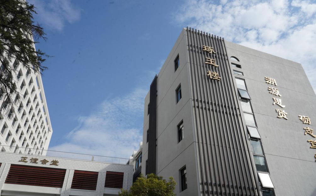 合肥市第三中學簡介概況（建校歷史、地址、師資、校訓、環(huán)境）