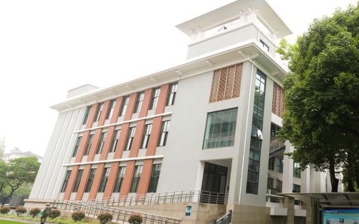 杭州學(xué)軍中學(xué)簡介概況（建校歷史、地址、師資、校訓(xùn)、環(huán)境）