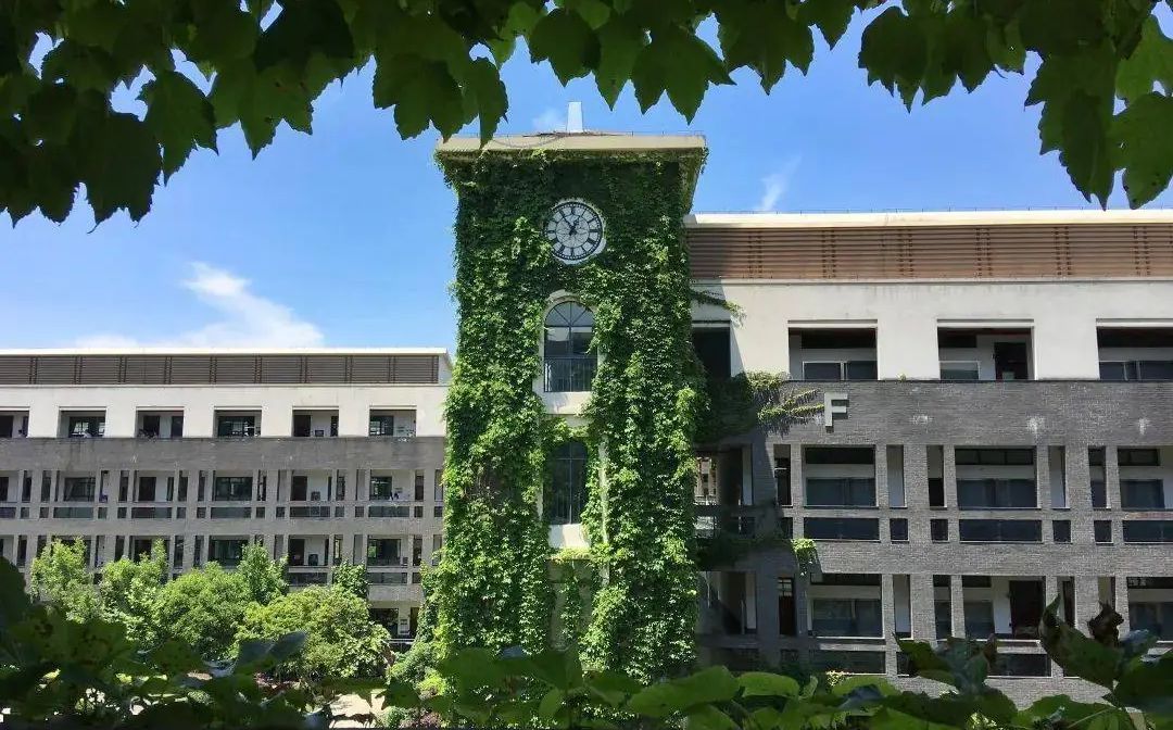 杭州第七中學(xué)簡(jiǎn)介概況（建校歷史、地址、師資、校訓(xùn)、環(huán)境）