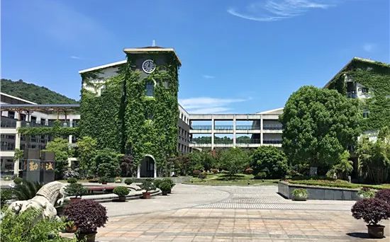 杭州第七中學(xué)簡(jiǎn)介概況（建校歷史、地址、師資、校訓(xùn)、環(huán)境）