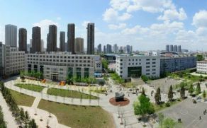 沈陽市第一二0中學(xué)是公立還是私立,是重點(diǎn)中學(xué)嗎？