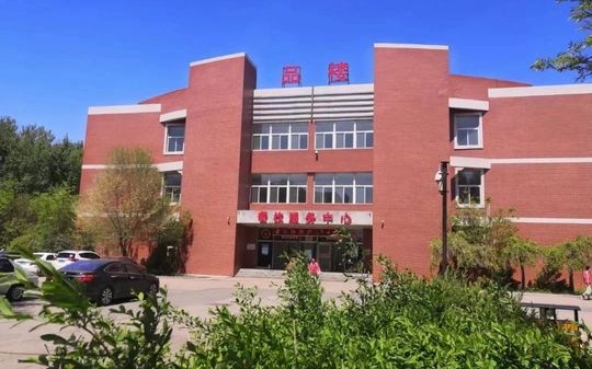 沈陽市第五十六中學是公立還是私立,是重點中學嗎？