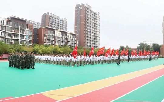 長春市新解放學(xué)校是公立還是私立,是重點(diǎn)中學(xué)嗎？