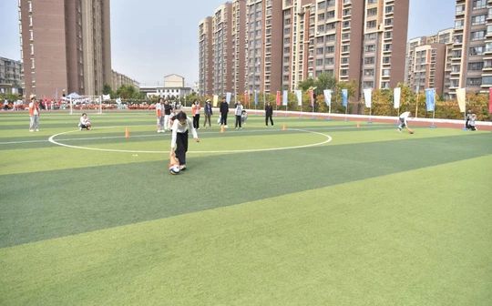 長(zhǎng)春市第十九中學(xué)是公立還是私立,是重點(diǎn)中學(xué)嗎？