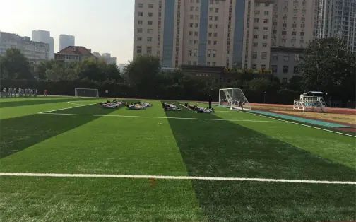 天津市第一中學(xué)是公立還是私立,是重點(diǎn)中學(xué)嗎？