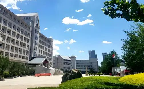 南開大學附屬中學在天津的排名第幾,屬于什么檔次？