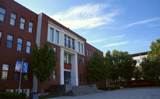 天津市第二耀華中學(xué)是公立還是私立,是重點中學(xué)嗎？