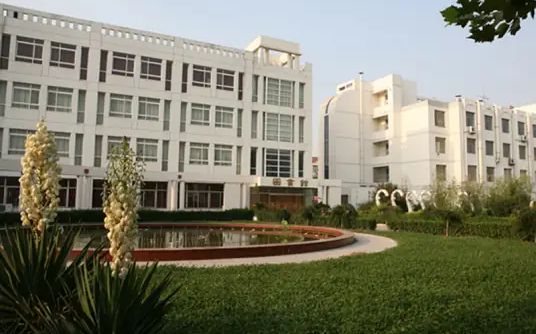 天津市咸水沽第一中學(xué)簡介概況（建校歷史、地址、師資、校訓(xùn)、環(huán)境）