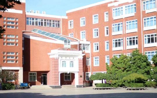 天津市第五中學是公立還是私立,是重點中學嗎？