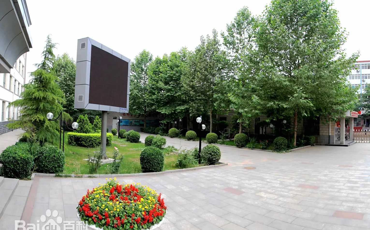 石家莊市第二十七中學(xué)簡(jiǎn)介概況（建校歷史、地址、師資、校訓(xùn)、環(huán)境）