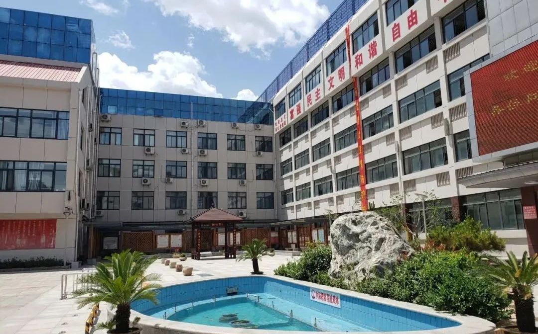 山東省濟(jì)南第十一中學(xué)在濟(jì)南的排名第幾,屬于什么檔次？